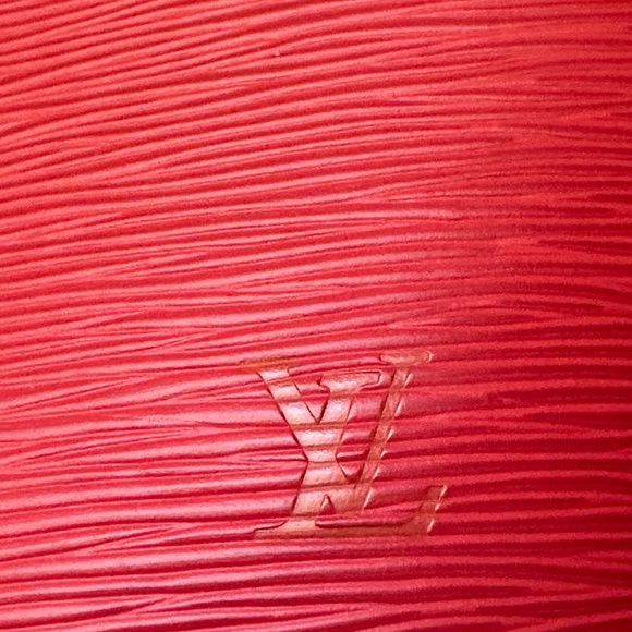 Louis Vuitton vintage authentic red Epi shoulder bag AR0054 - Picture 6 of 7